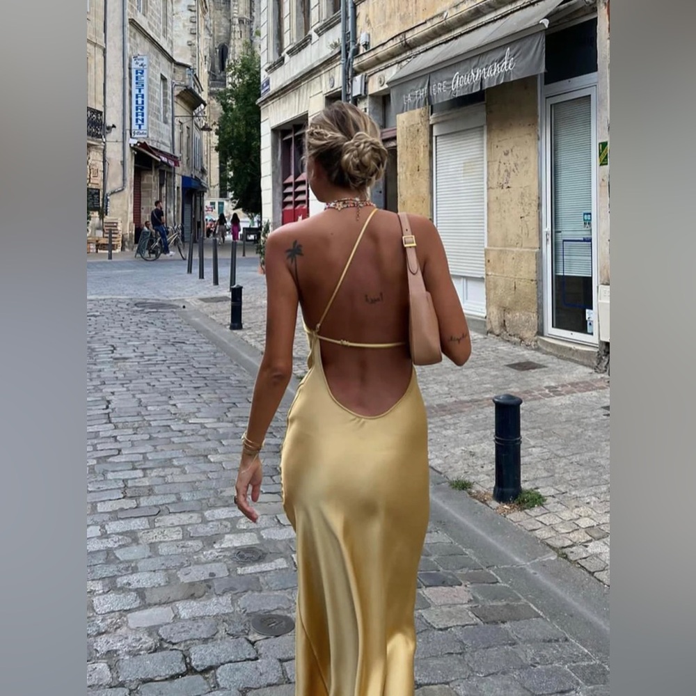 Commense Moonlight Backless Yellow Slit Dress